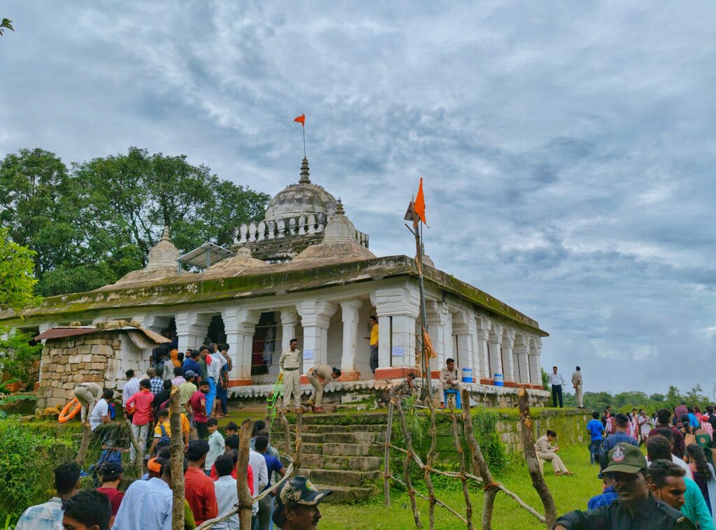 Bandhavgarh fort Trail