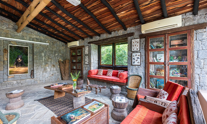 Leisurely Lounge and Reading Room at Kanha Earth Lodge